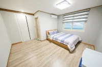 Changwon Gwaengibada Pension - Kolam Renang