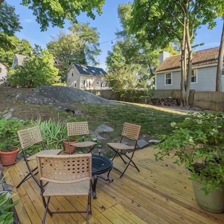 Historic 1686 Home Near Downtown l 5BR Retreat