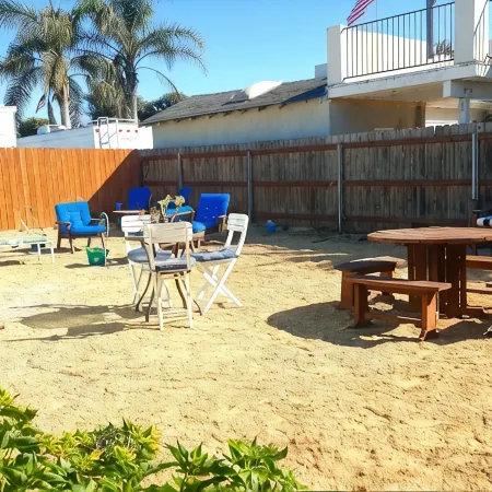 5 Minute Walk to Beach! 4 Br 2 Bath Gorgeous Private Classic California Bungalow