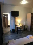 Hotel César Climatisation Dans la majorité des Chambres Centre-Ville Gare Charleville-Mézières - parking
