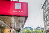 法蘭克福市中心萊昂納多飯店 - 停車場