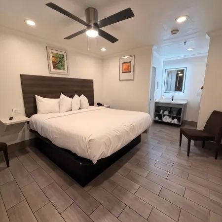 SurfSide Stay