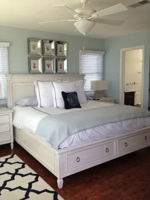 Charming cottage 2 blocks from the beach - プール