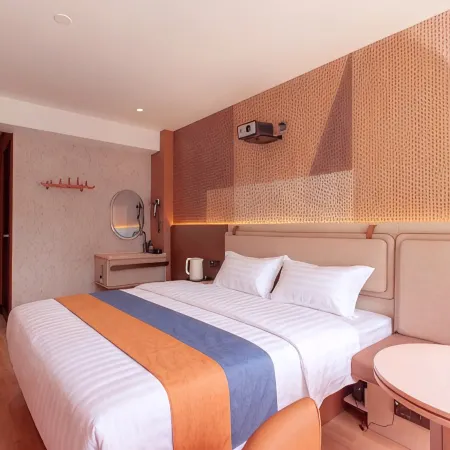 Yunshang Huating Smart Homestay (Liaoyang Railway Station)