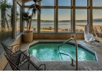 Best Western Plus Silverdale Beach Hotel - Bathtub