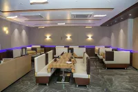 Hotel Orange International - breakfast
