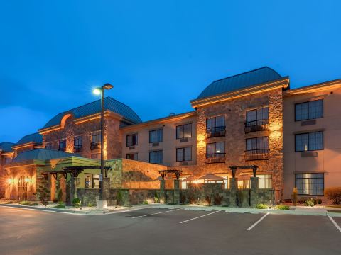 Best Western Premier Pasco Inn  Suites