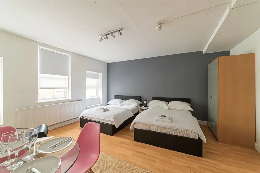 Spacious Studio Apartment Soho Square Hotels near Tottenham Court Road Station