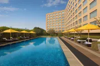 Courtyard by Marriott Mumbai International Airport - Romantic