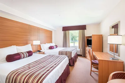 Super 8 by Wyndham Cornwall on