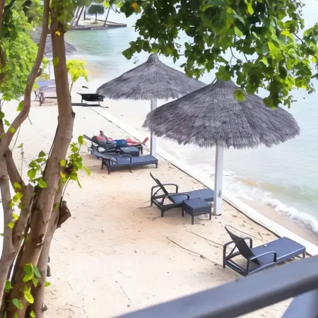 Milky Bay Resort