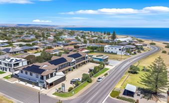 Coast Motel and Apartments