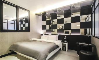 Enter Motel Sacheon