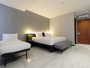 Hotel Youstay Semarang by Sinergi