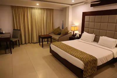 Hotel Mehfil Inn 암라바티 호텔