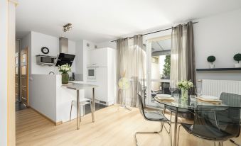 Cozy Poznan Apartment by Renters
