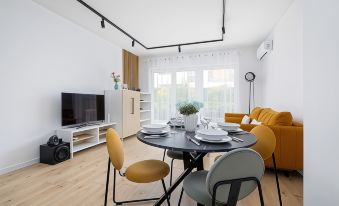 Stylish Apartment Bazantow by Renters