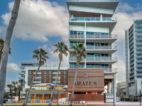 The Hiatus Clearwater Beach, Curio Collection by Hilton