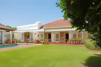 Villa Puccini Hotels in Rondebosch