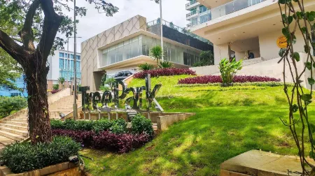 Comfortable 1Br Tree Park Apartment by Tarvelio