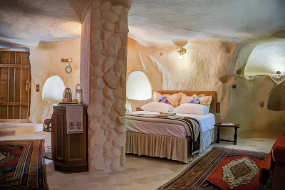 Gibos Cave Hotel فنادق في Ayvali