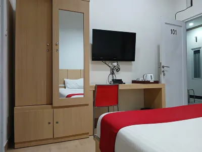 Macan Kumbang Residence Hotels in 