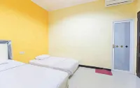 Galaxy Guest House Hotels in Sukolilo