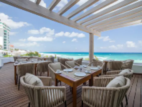 Oleo Cancun Playa All Inclusive Resort カンクンのホテル