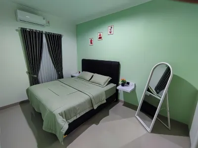Sekar Homestay Near Obelix Village Hotel di Kecamatan Sleman