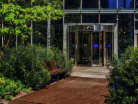 Holiday Inn Express Warsaw - the Hub