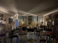 Black Market Hotel - breakfast