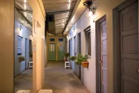 Sabatico Travelers Hostel & Guesthouse