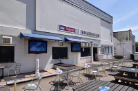 Riviera Hotel - 3-Star