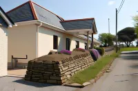 Mandeley Guest House Hotels near Flambards Theme Park