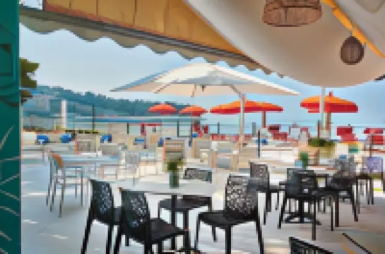 Hotel Riviera & Maximilian's