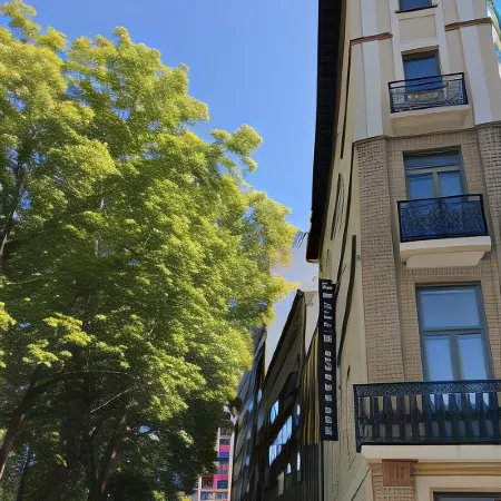 Hotel de Bordeaux Отели рядом с достопримечательностью «Космический городок»