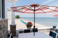 Breakers Resort - Lakeside Hotels in Sankt Ignace