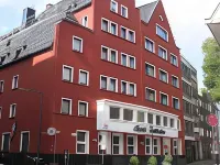 Hotel Lyskirchen Köln Отели рядом с достопримечательностью «Станция метро Ulrepforte»