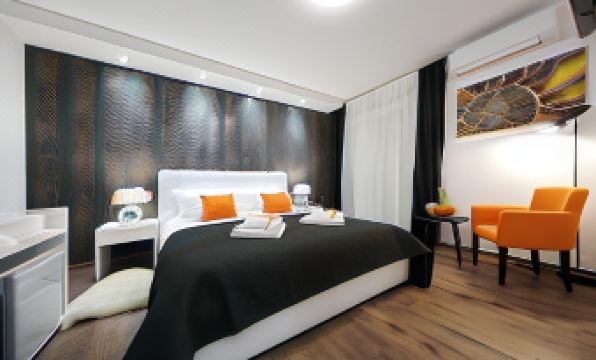 2. 자다르 럭셔리 ..