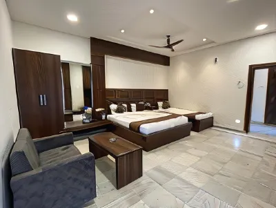 Hotel Royal Embassy Hotels in 1 No. Dulia