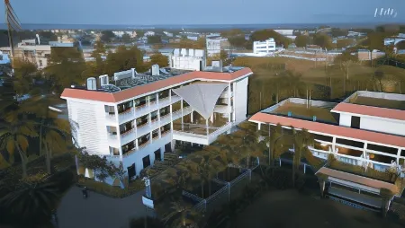 Hotel Royal Retreat Отели в г. Самбалпур