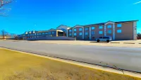 FairBridge Inn & Suites Canadian