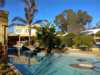 Madison Spa Motel - Adults Only - Pools