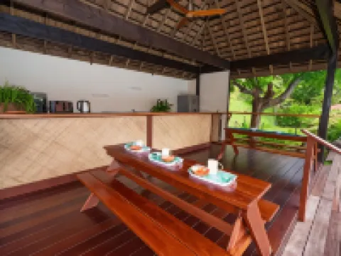 波拉波拉假日旅館及別墅 奴內爾酒店