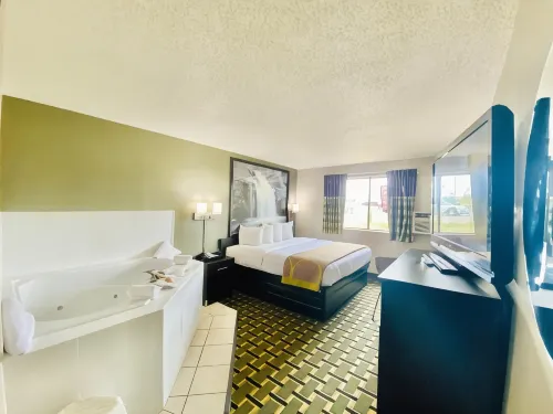 Super 8 by Wyndham Grand Rapids/Wyoming Hotels in Wyoming