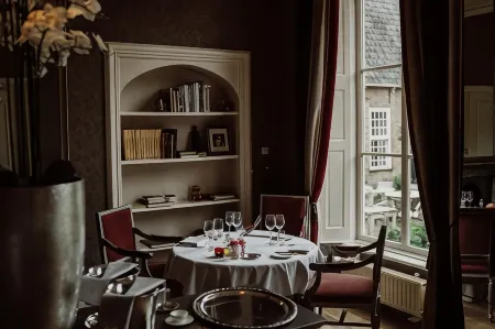 Châteauhotel de Havixhorst Отели в г. Wanneperveen