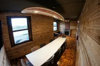 Carving Surf Hostel - Hostels
