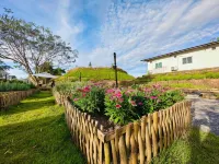 The Sunnery Ville Hotels in Amphoe Lom Kao