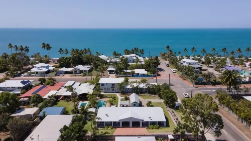 Palm View Holiday Apartments Hotels in Bowen
