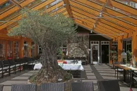 Hotel Boltenmühle - 조식 운영